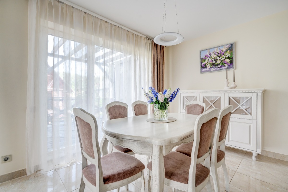 Parduodamas namas Aušros g., Skirgiškių k., Vilniaus r. sav., 207 m2 ploto, 2 aukštai 12