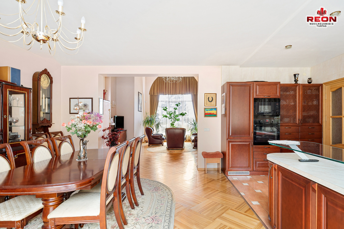Parduodamas namas Vėgėlių g., Bukčiai, Vilniaus m., Vilniaus m. sav., 218 m2 ploto, 2 aukštai 8