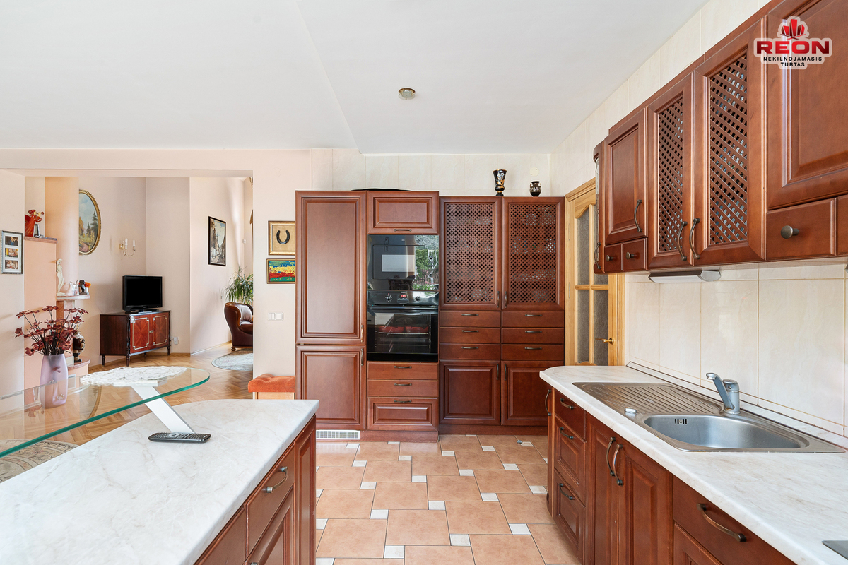 Parduodamas namas Vėgėlių g., Bukčiai, Vilniaus m., Vilniaus m. sav., 218 m2 ploto, 2 aukštai 10