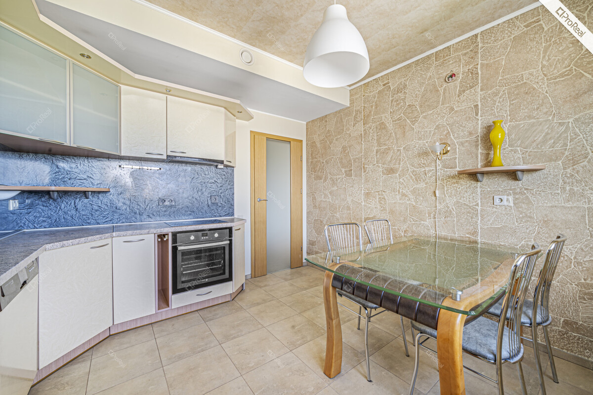 Parduodamas butas Jono Kairiūkščio g., Vilniaus m., Vilniaus m. sav., 85 m2 ploto, 3 kambariai 6