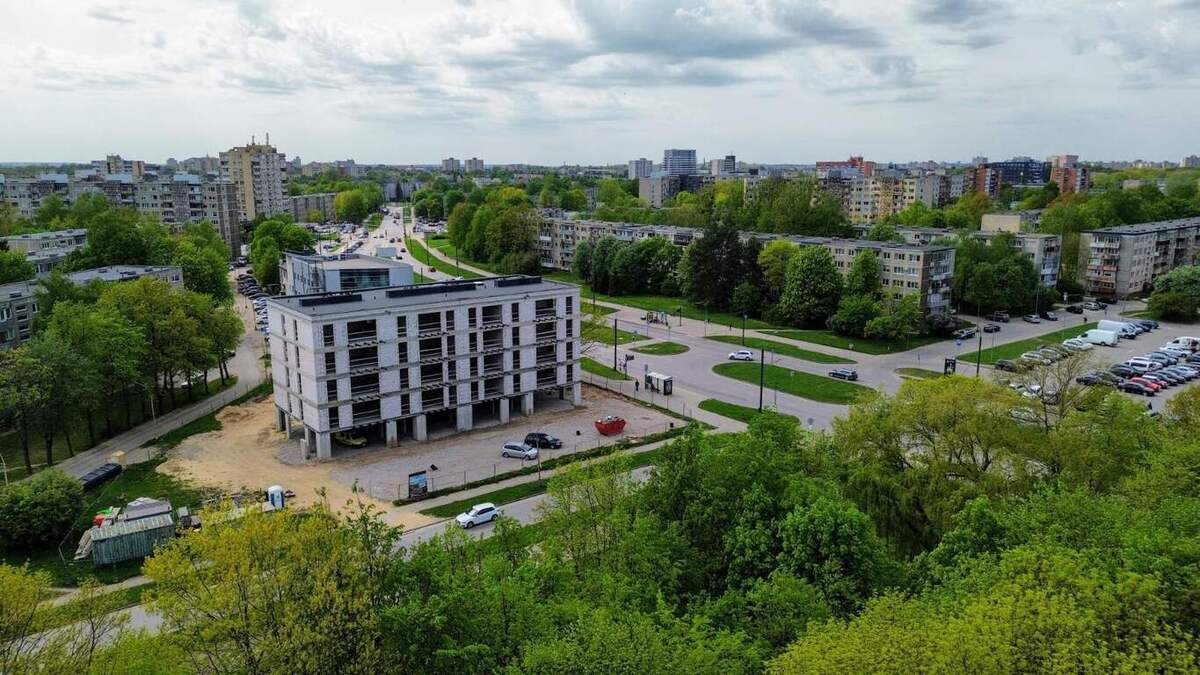 Butas su vaizdu į parką 6