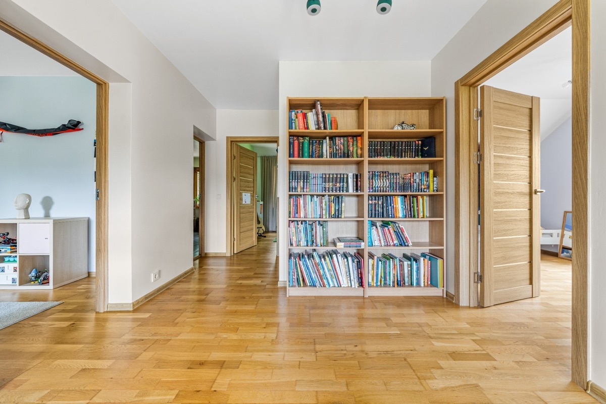 Parduodamas namas Juodvarnių g., Antakalnis, Vilniaus m., Vilniaus m. sav., 246 m2 ploto, 2 aukštai 25