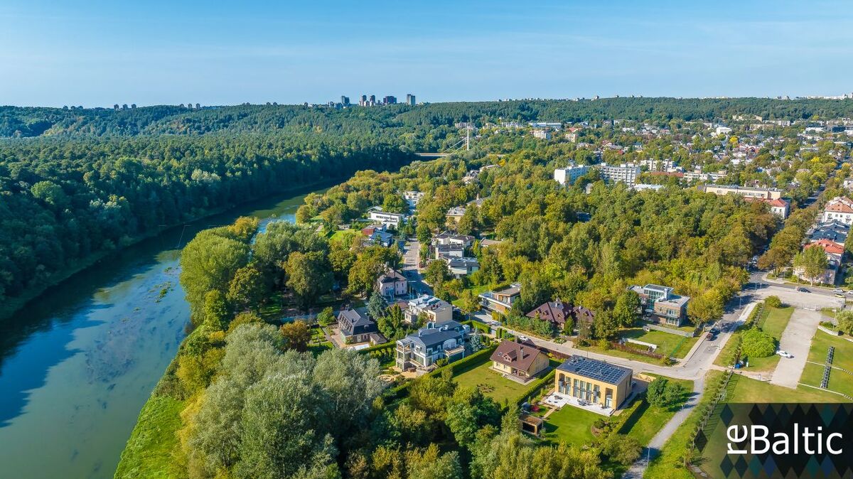 Parduodamas namas Birutės g., Vilniaus m., Vilniaus m. sav., 265 m2 ploto, 3 aukštai 4