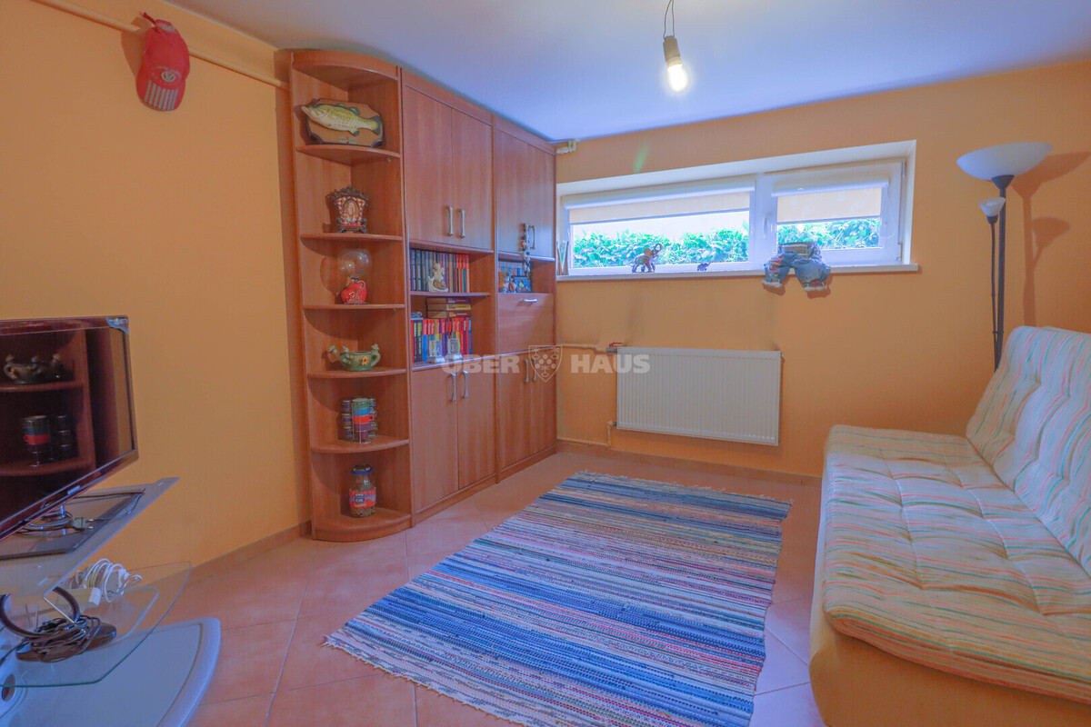 Parduodamas namas Baranausko g. , Garliavos m., Kauno r. sav., 240 m2 ploto, 1 aukštai 14