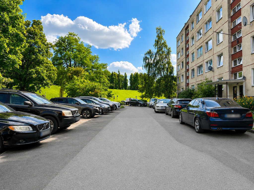 Nuomojamas 2 kambarių butas Karoliniškėse 28