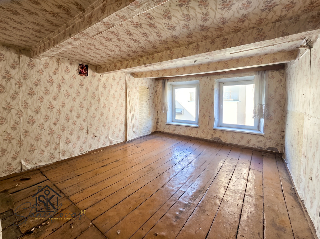 PARDUODAMI DU GRETIMI BUTAI ŠILUTĖS CENTRE - DIDELIS POTENCIALAS, TAIKOS G. 5 2