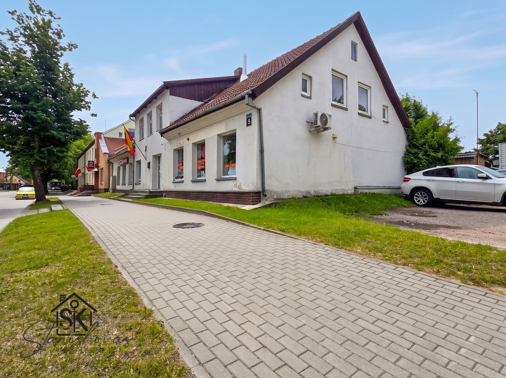 PARDUODAMI DU GRETIMI BUTAI ŠILUTĖS CENTRE - DIDELIS POTENCIALAS, TAIKOS G. 5 23
