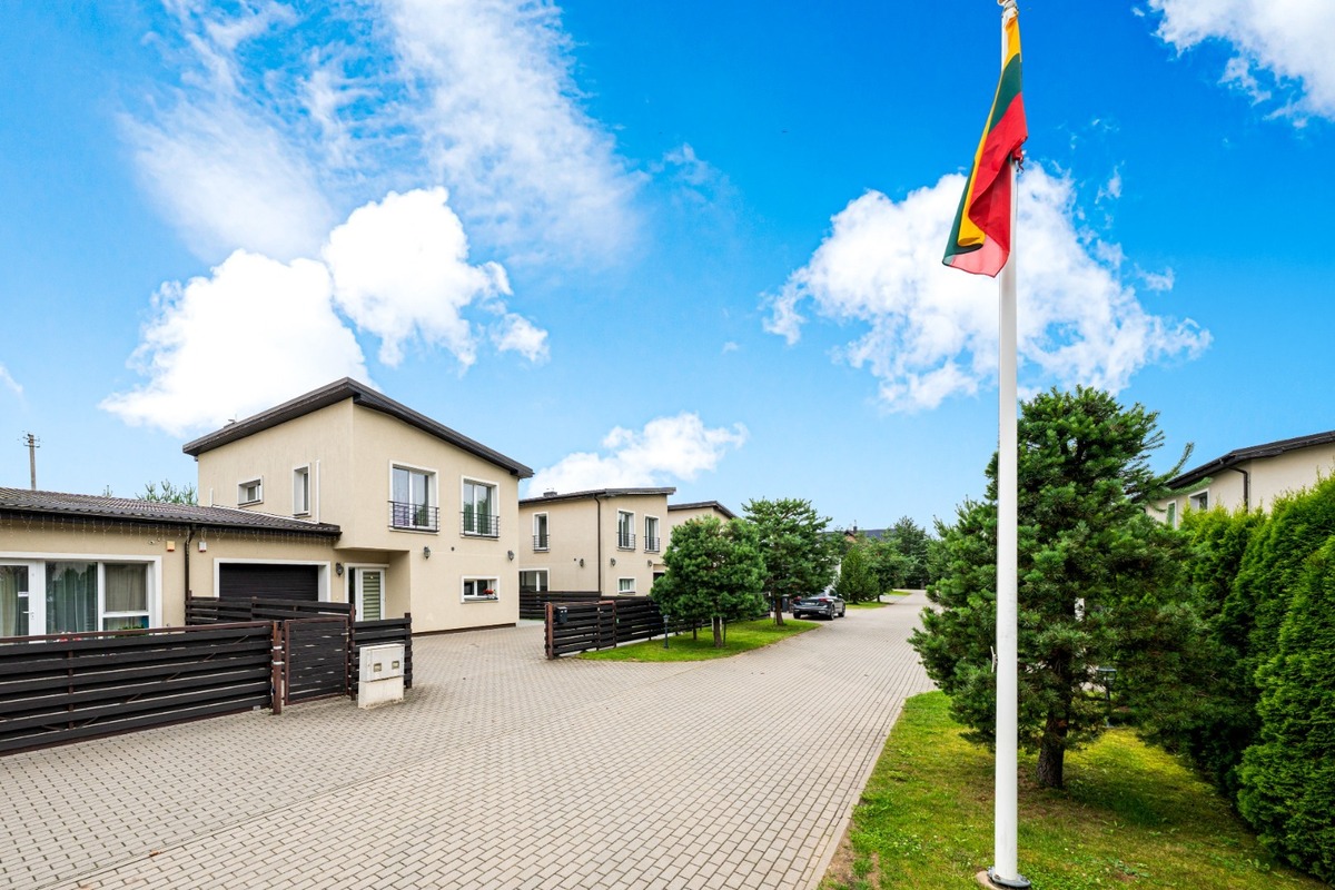 Parduodamas namas Kaštonų g., Didžiosios Riešės mstl., Vilniaus r. sav., 151.43 m2 ploto, 2 aukštai 38