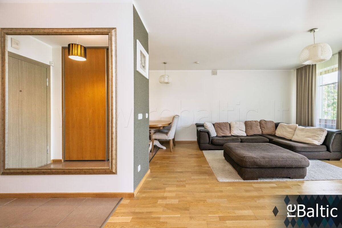 Nuomojamas butas Šv. Stepono g., Vilniaus m., Vilniaus m. sav., 72 m2 ploto, 3 kambariai 6